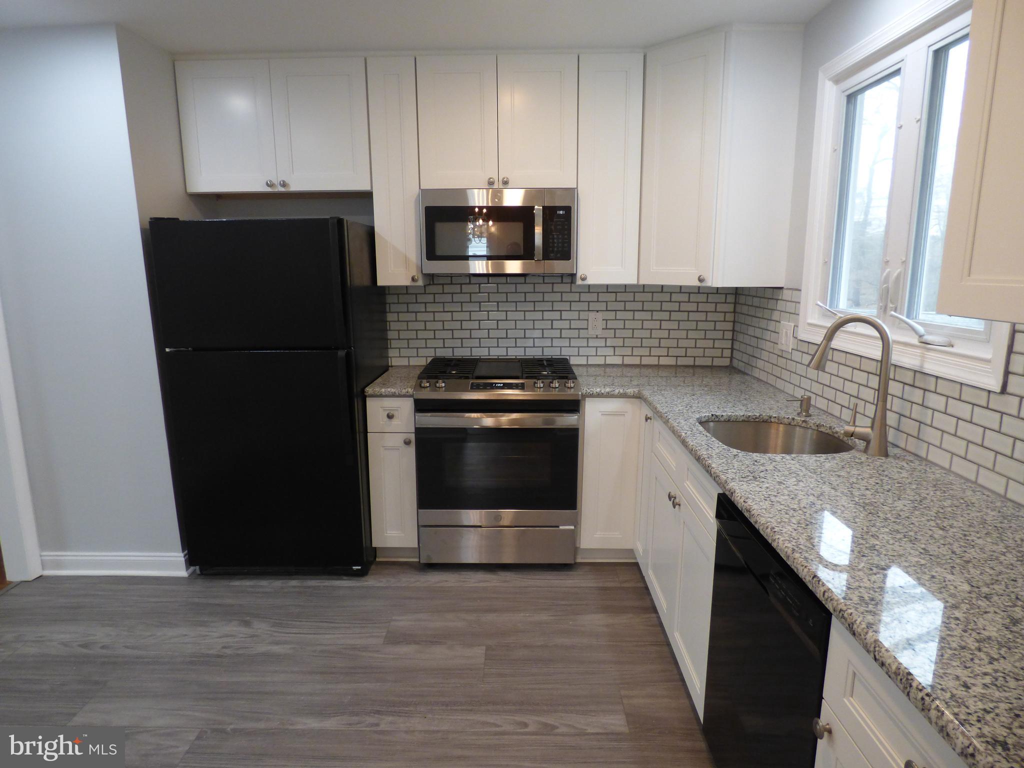 572 Remsen Road Philadelphia, PA 19115 - Photo 9 of 32 Kitchen
