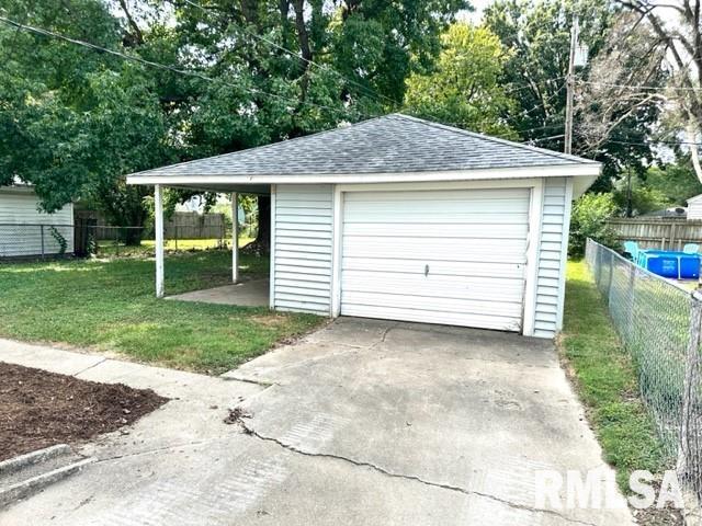 2318 Huntington Road Springfield, IL 62703 - Photo 6 of 25