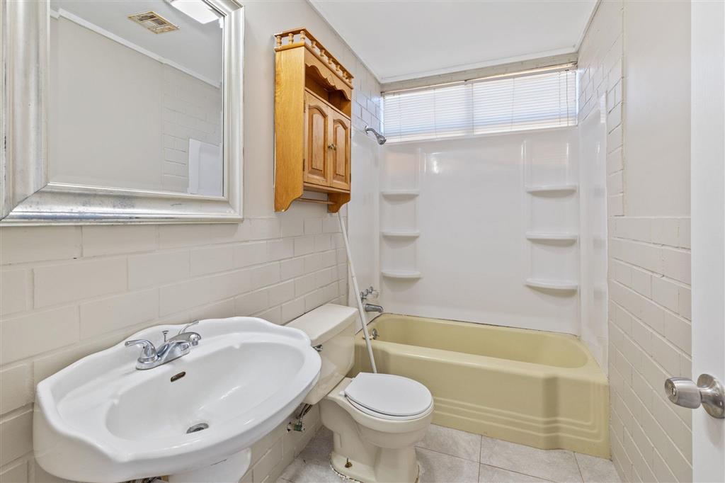 3706 Texas Street Lake Charles, LA 70607 - Photo 9 of 12