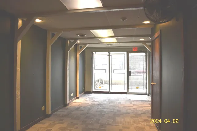 $2,000 | 1715 Ogden Avenue, Lisle, IL 60532