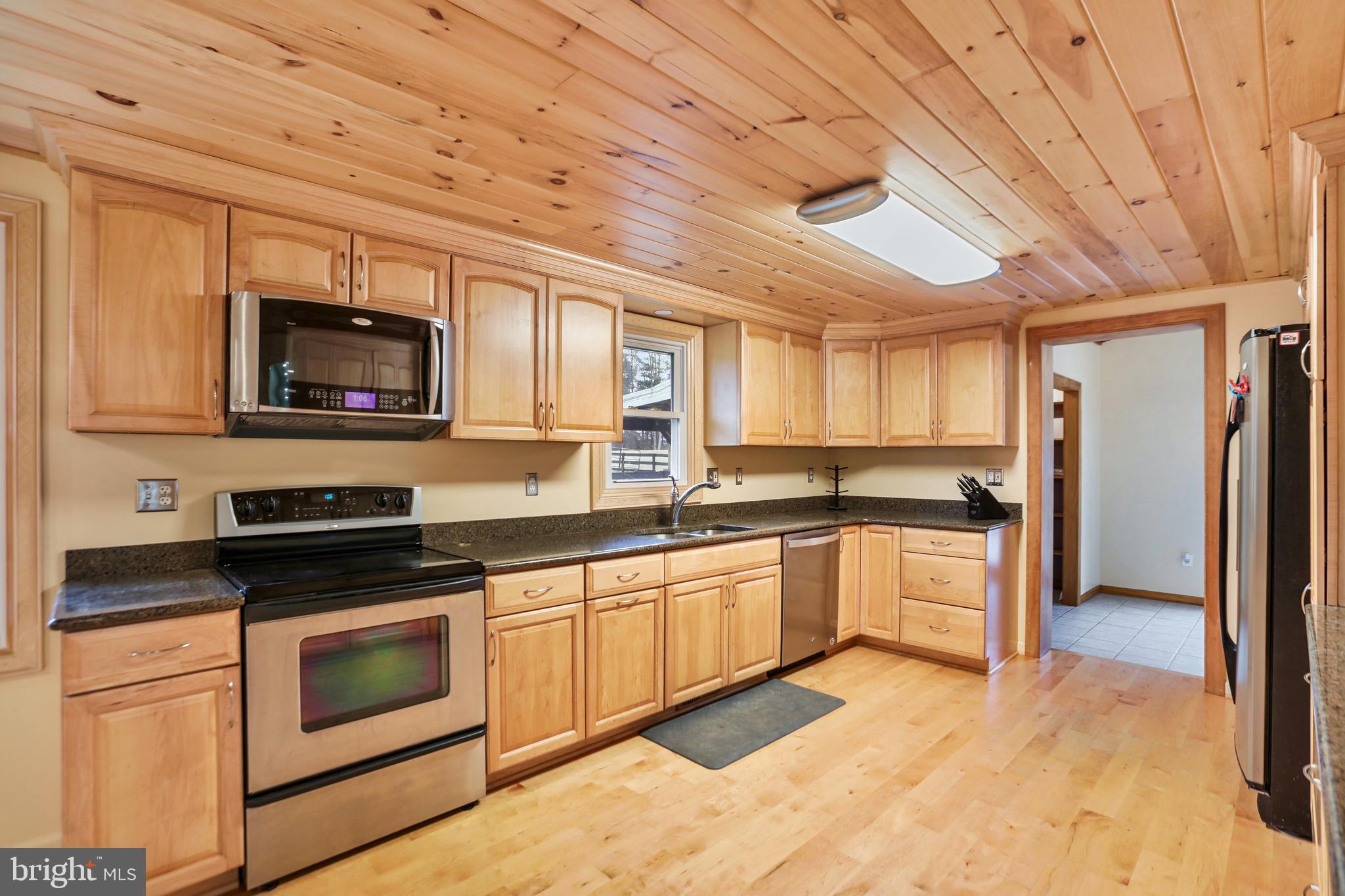 39362 Rickard Road Lovettsville, VA 20180 - Photo 18 of 25 Open floor plan, lots of light, plenty of storage.