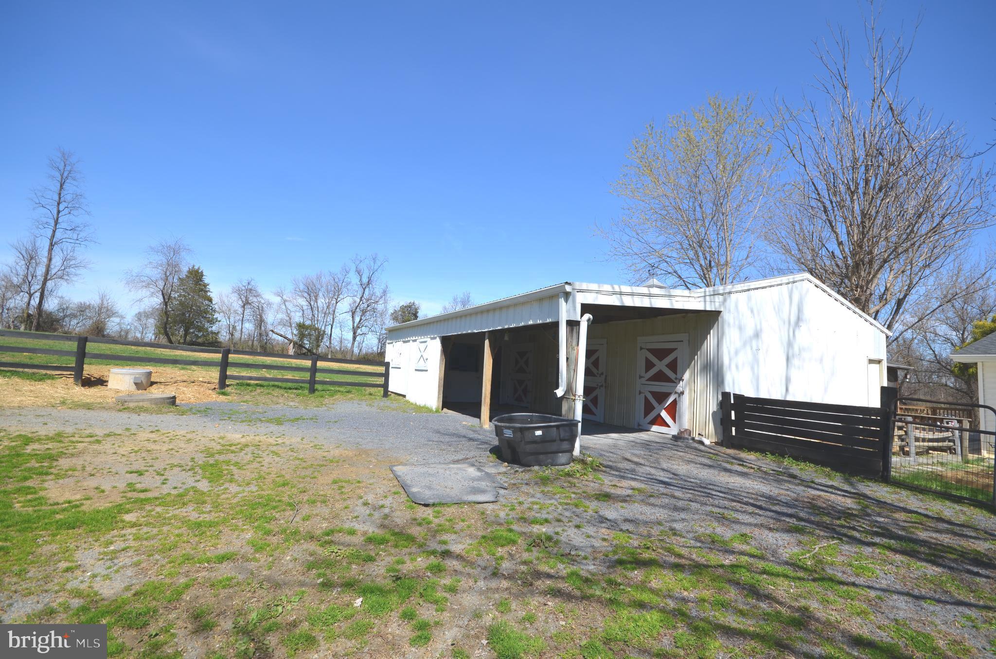 39362 Rickard Road Lovettsville, VA 20180 - Photo 9 of 25 Barn, stalls & more.