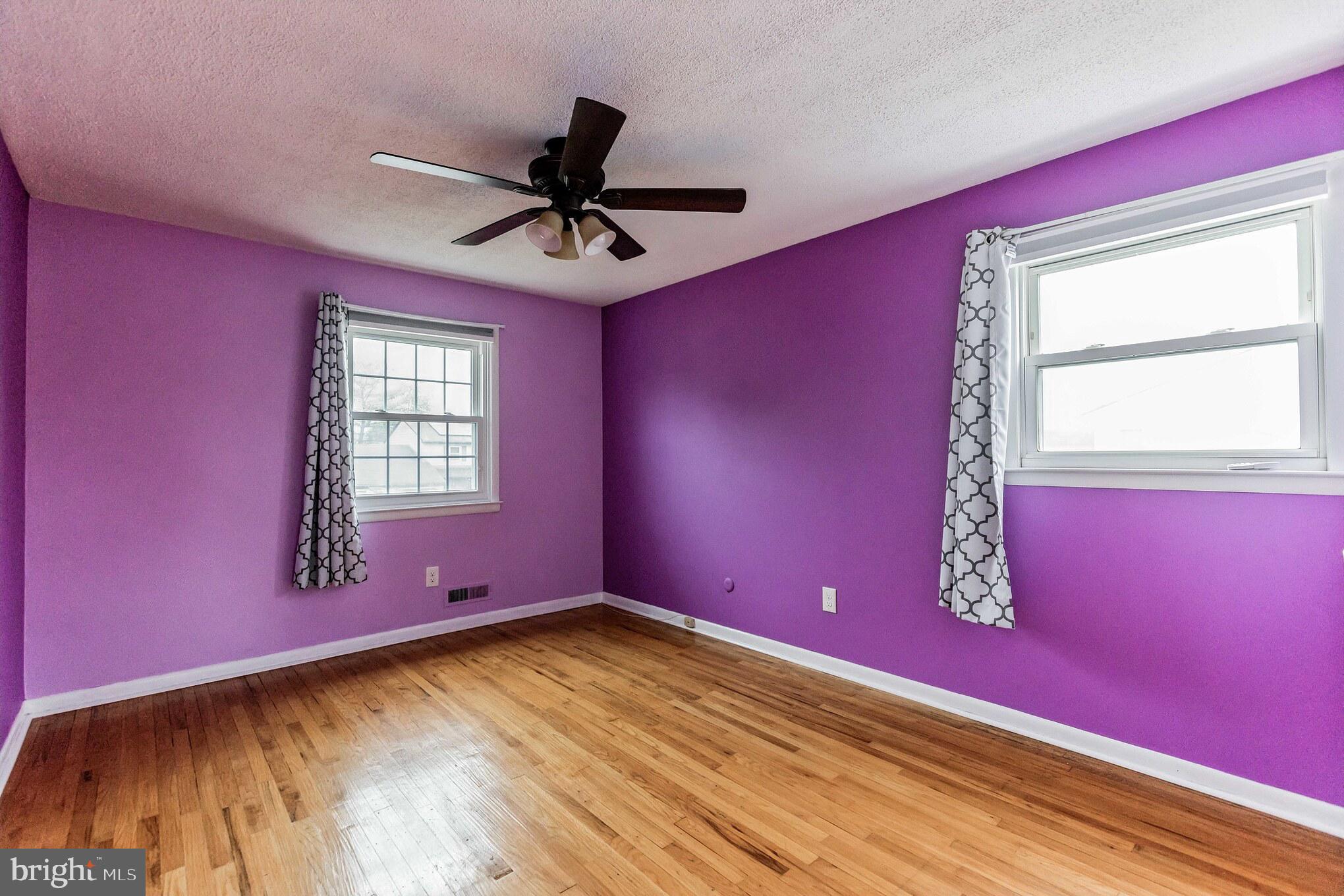 19 Candlestick Road Clementon, NJ 08021 - Photo 23 of 32 a view of a livingroom with a sofa and a window