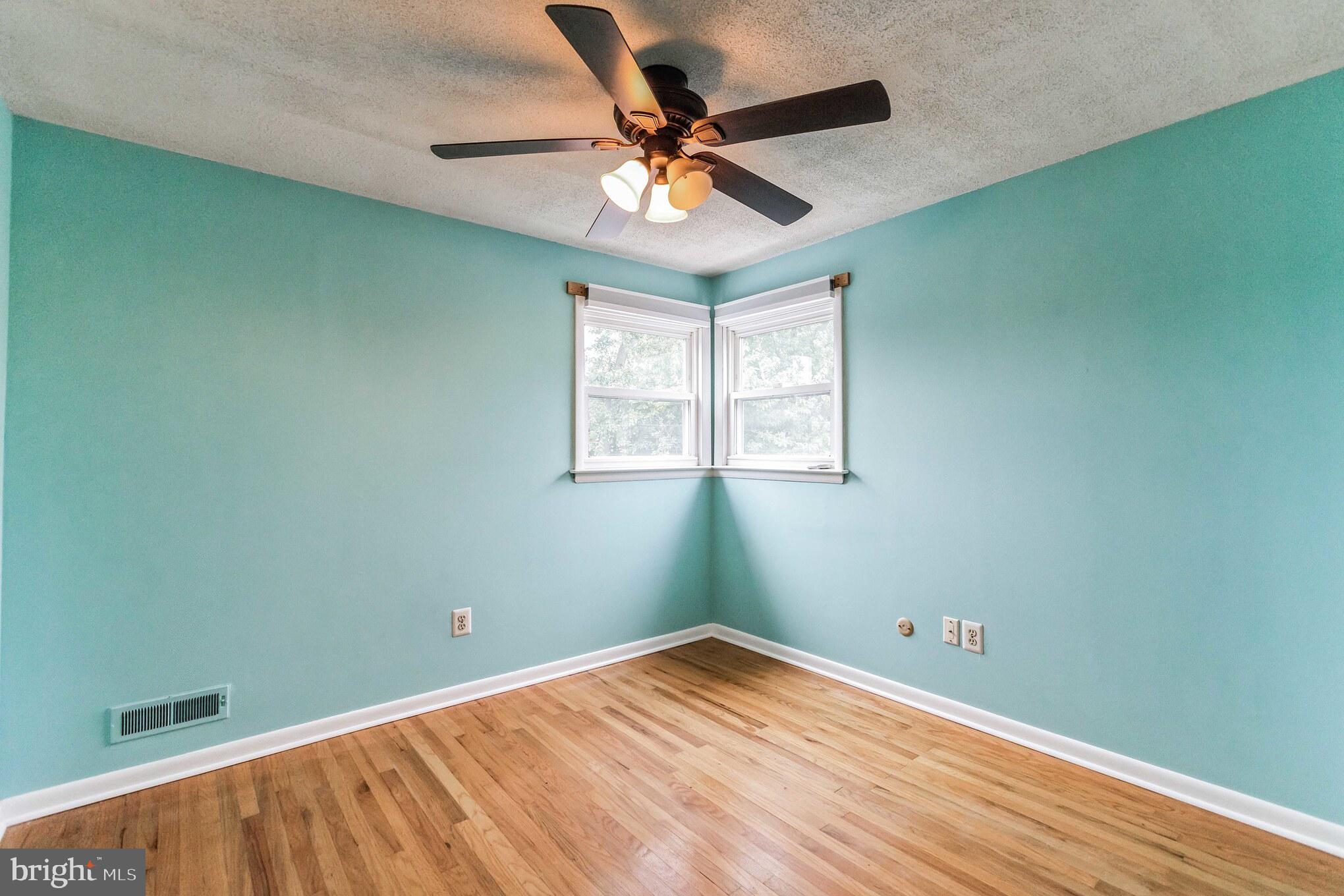 19 Candlestick Road Clementon, NJ 08021 - Photo 24 of 32 a view of a room with a ceiling fan and a window