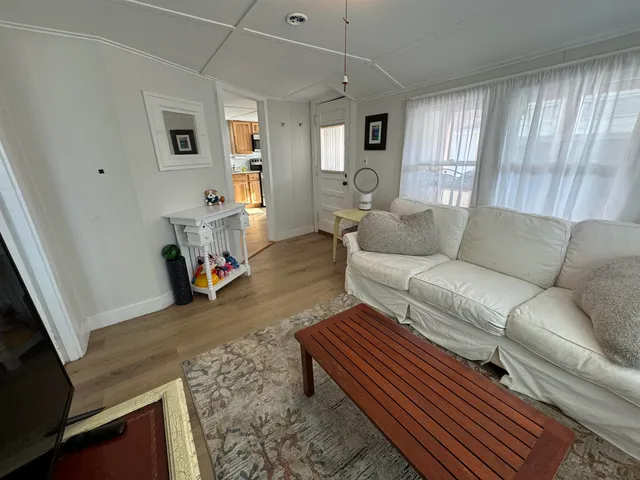 $2,000 | 157 Hills Beach Road, Unit A, Biddeford, ME 04005