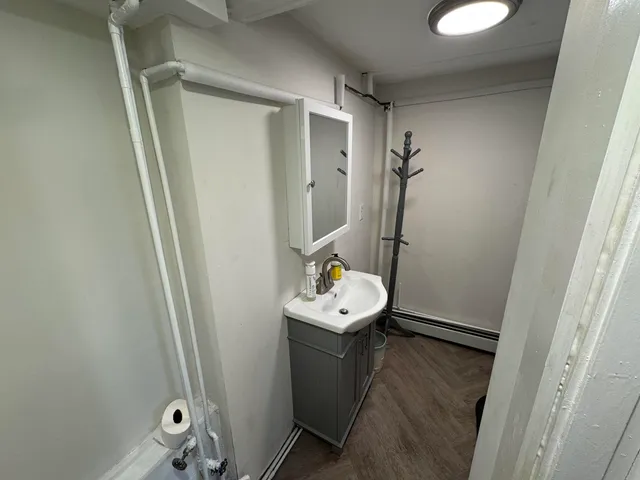 $2,000 | 157 Hills Beach Road, Unit A, Biddeford, ME 04005