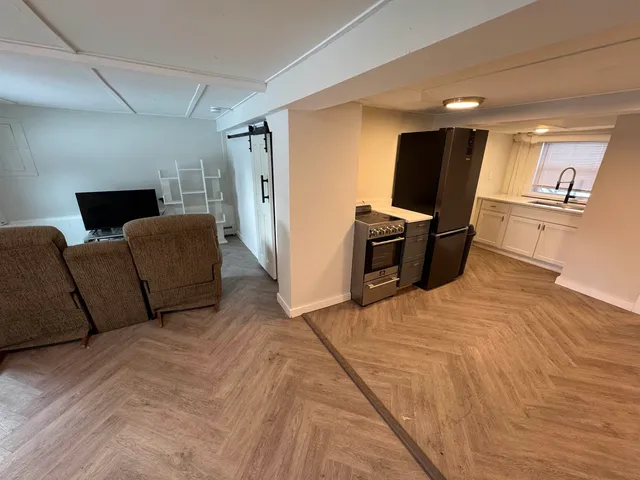 $2,000 | 157 Hills Beach Road, Unit A, Biddeford, ME 04005