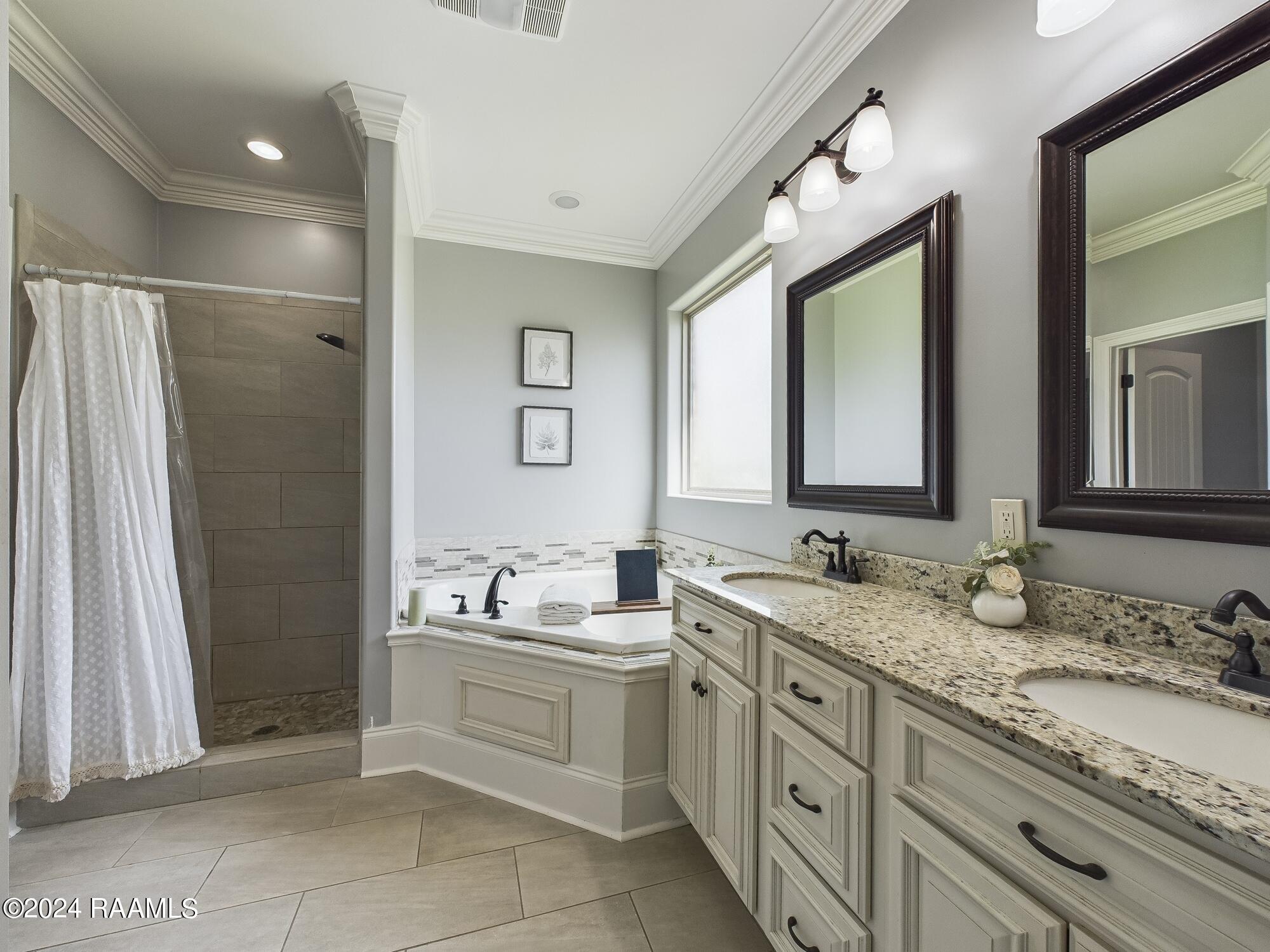106 Sawtooth Road Carencro, LA 70520 - Photo 16 of 32 Master Bathroom