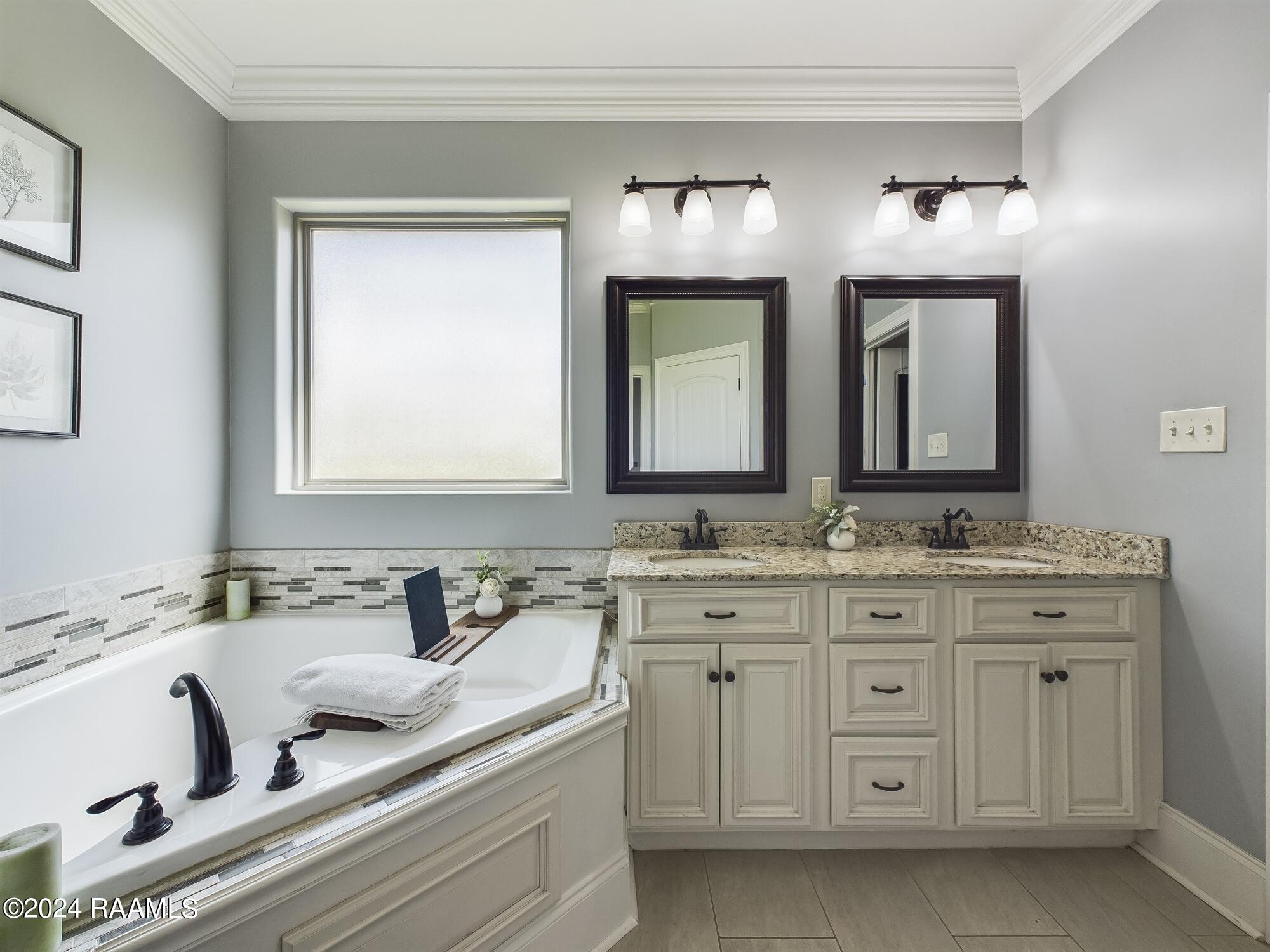 106 Sawtooth Road Carencro, LA 70520 - Photo 17 of 32 Master Bathroom
