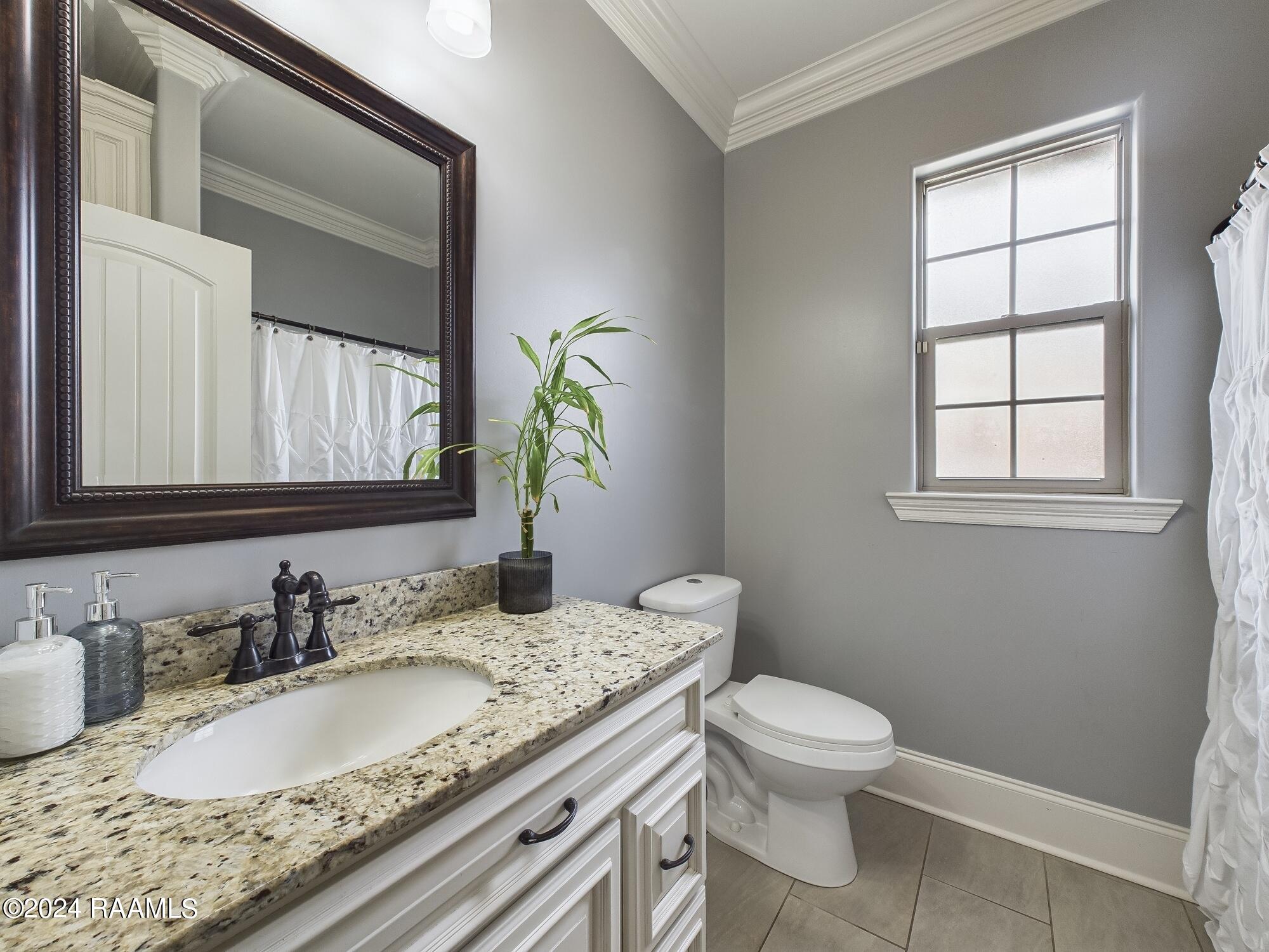 106 Sawtooth Road Carencro, LA 70520 - Photo 20 of 32 Guest Bathroom