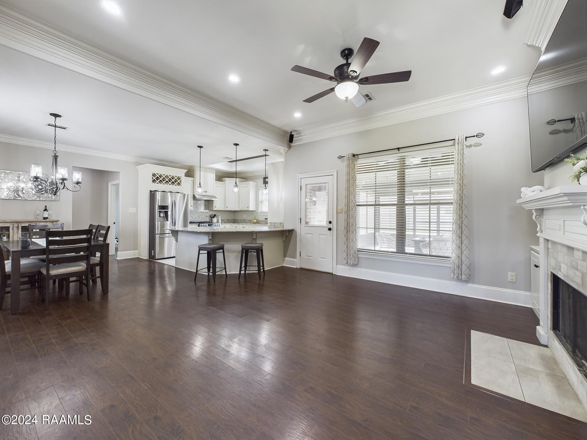 106 Sawtooth Road Carencro, LA 70520 - Photo 5 of 32 Living / Dining / Kitchen