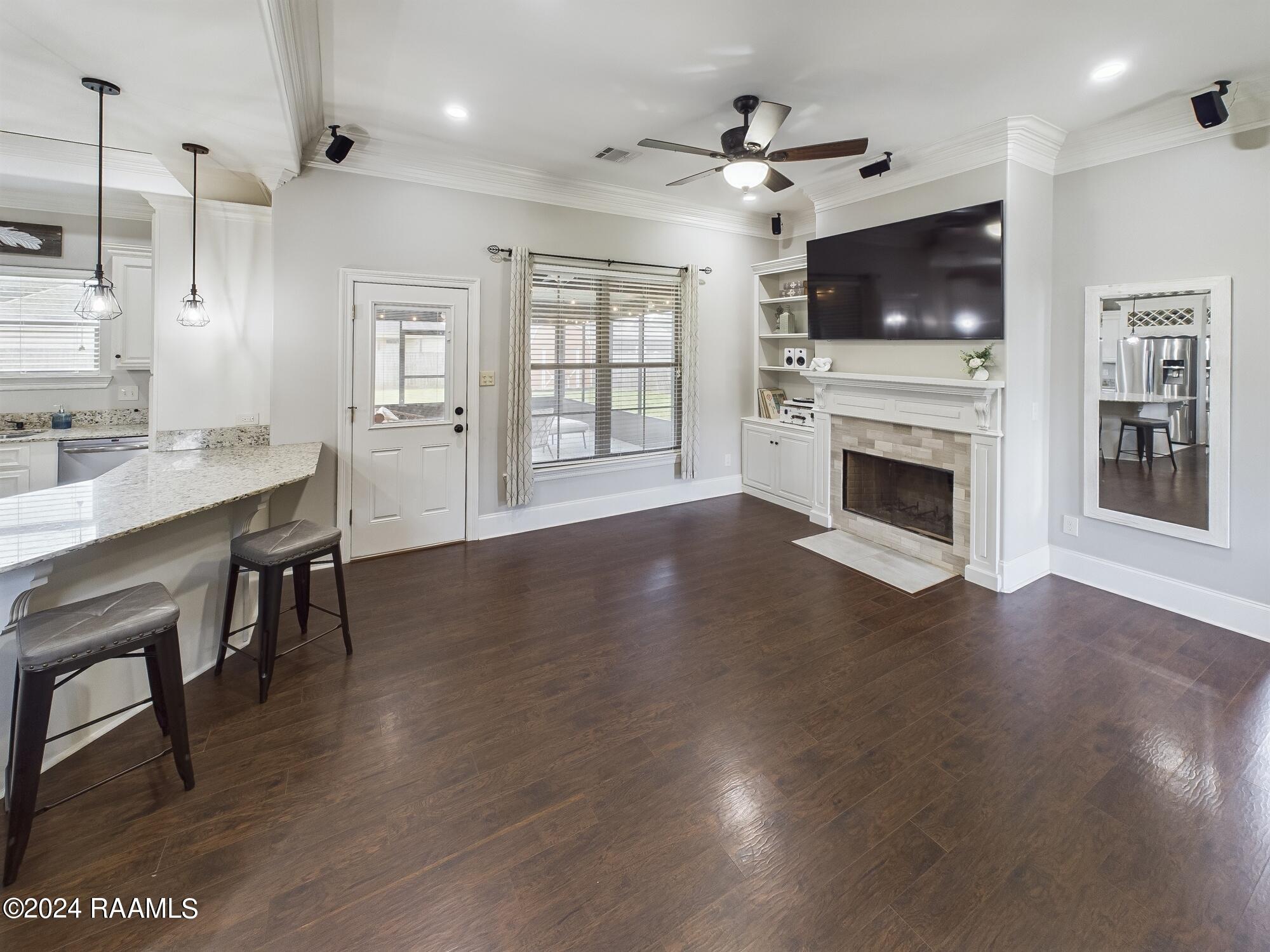106 Sawtooth Road Carencro, LA 70520 - Photo 9 of 32 Living Room