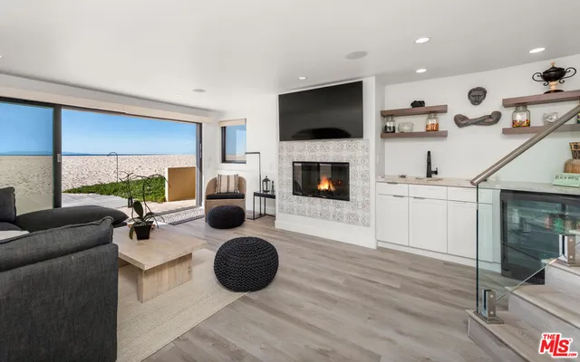 $10,000 | 3461 Ocean Drive, Oxnard, CA 93035