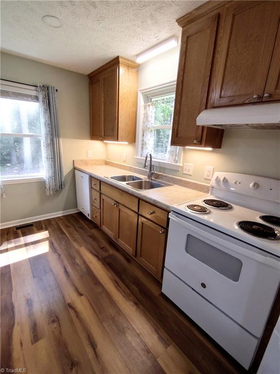 820 Hillcrest Drive Rockingham, NC 28379 - Photo 38 of 50 In Law Suite: Kitchen