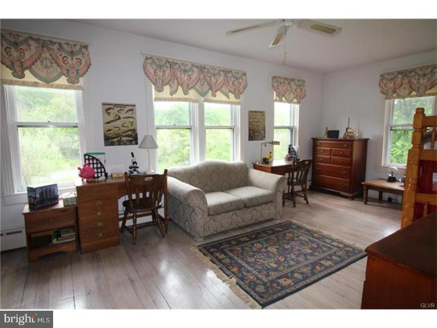 329 Monocacy Drive Bath, PA 18014 - Photo 15 of 25