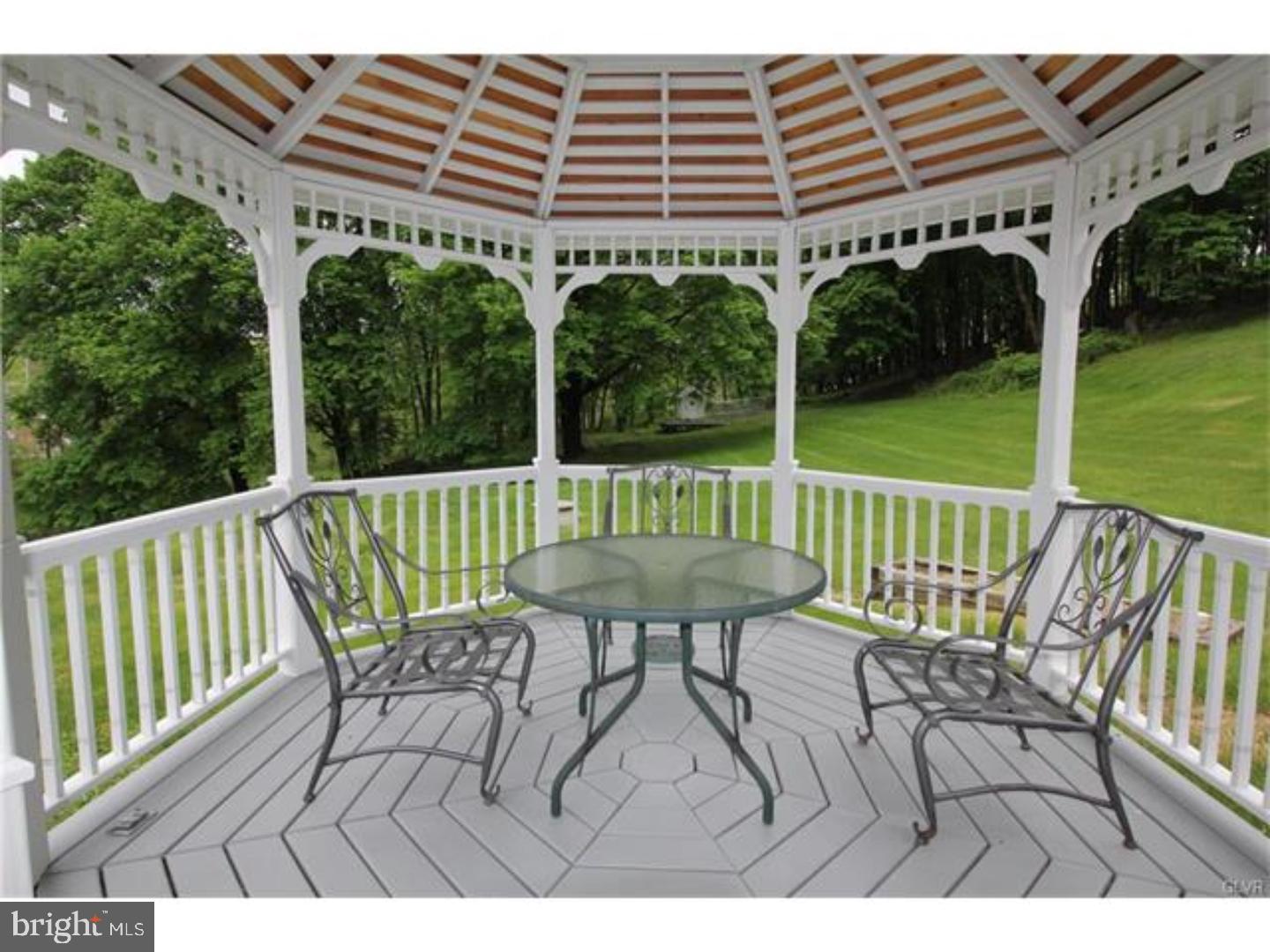 329 Monocacy Drive Bath, PA 18014 - Photo 17 of 25