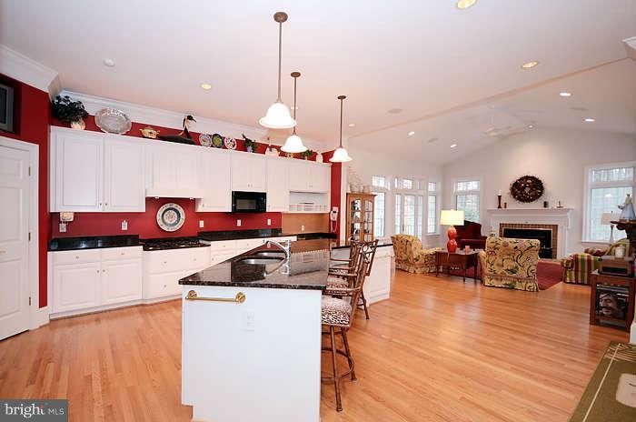 12833 Stone Eagle Road Phoenix, MD 21131 - Photo 6 of 30 Kitchen