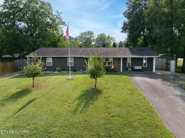 $384,900 | 829 Northside Drive, Athens, TN 37303