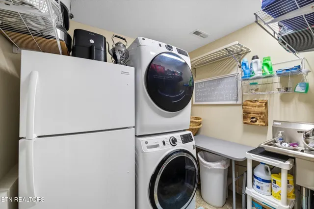 $384,900 | 829 Northside Drive, Athens, TN 37303