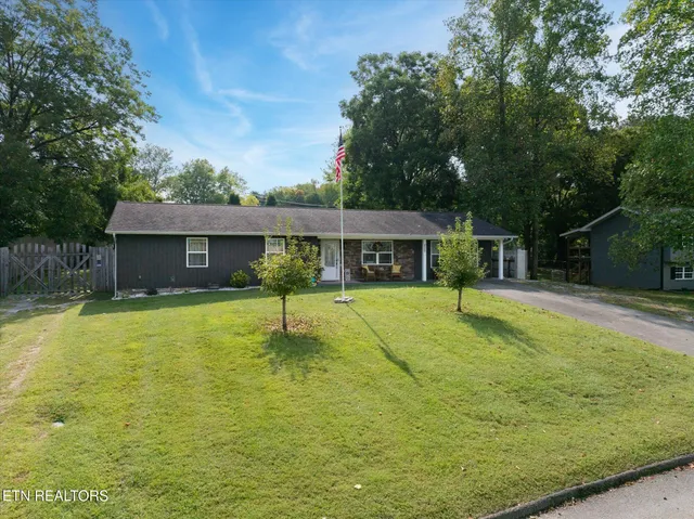 $384,900 | 829 Northside Drive, Athens, TN 37303
