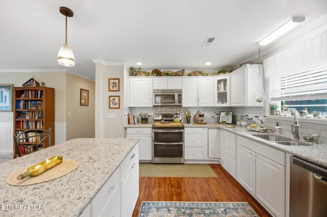 $384,900 | 829 Northside Drive, Athens, TN 37303