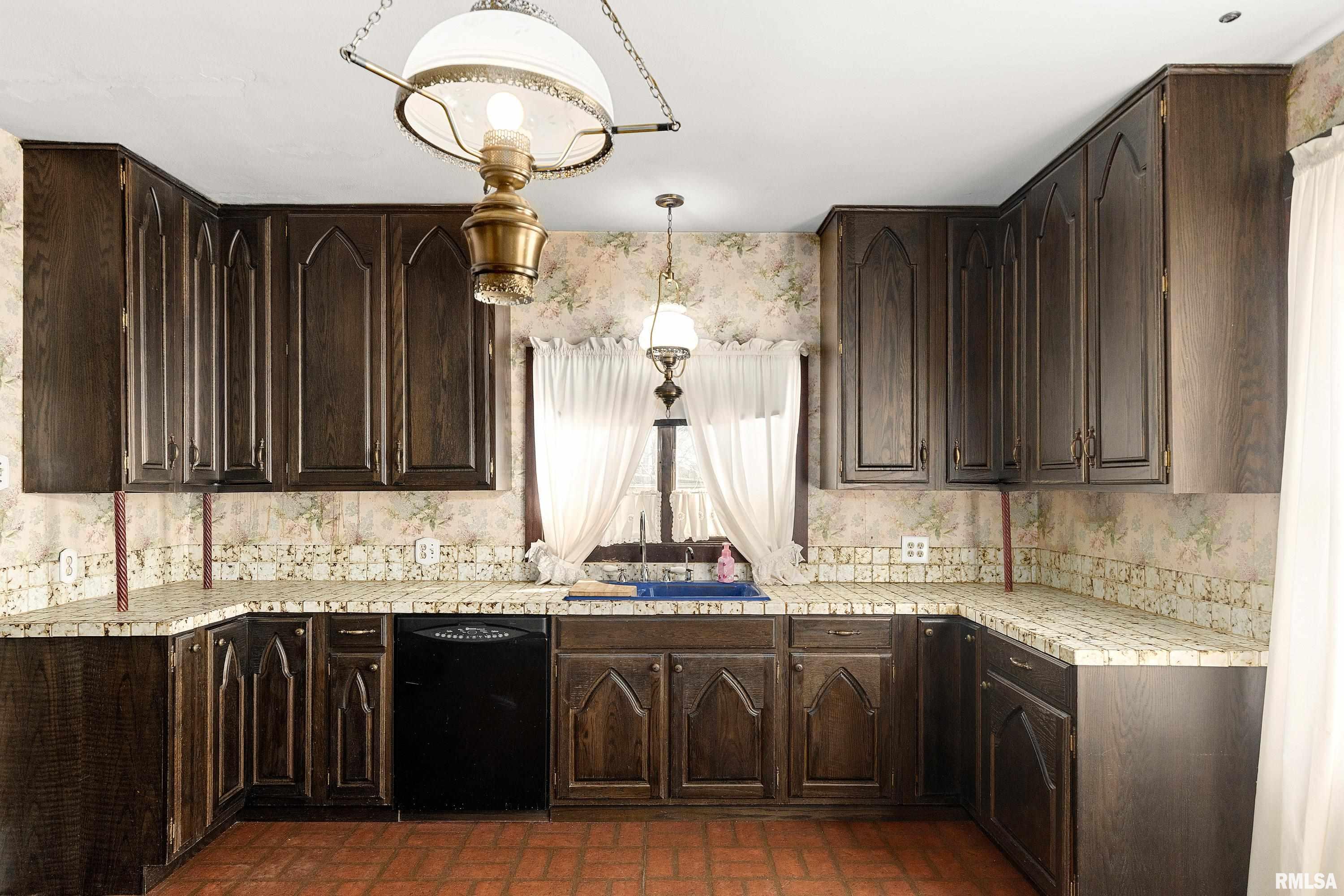 218 West Elm Street Chillicothe, IL 61523 - Photo 26 of 34