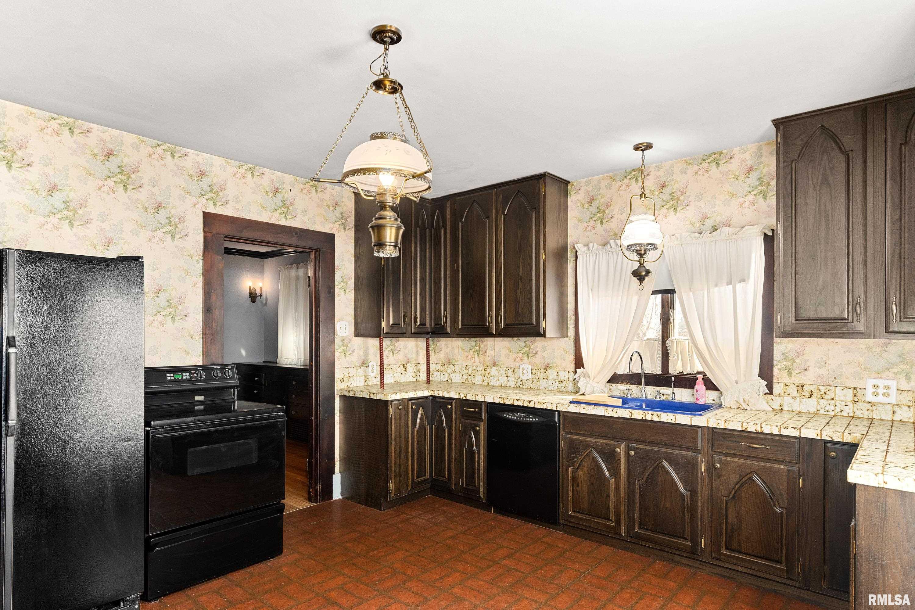 218 West Elm Street Chillicothe, IL 61523 - Photo 27 of 34