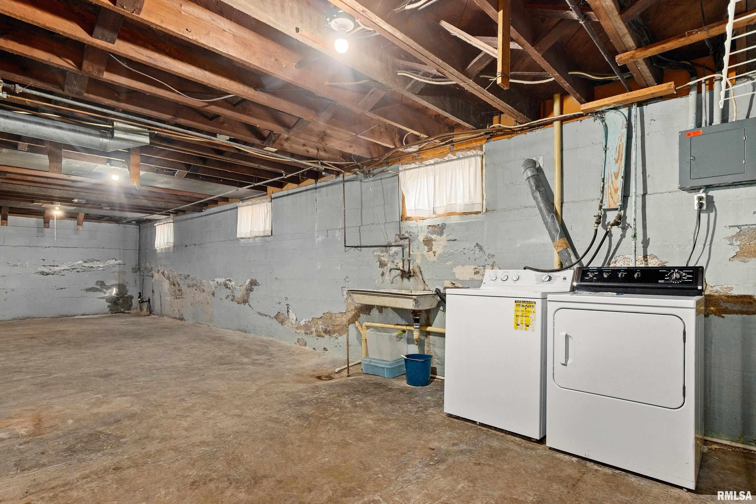 218 West Elm Street Chillicothe, IL 61523 - Photo 28 of 34