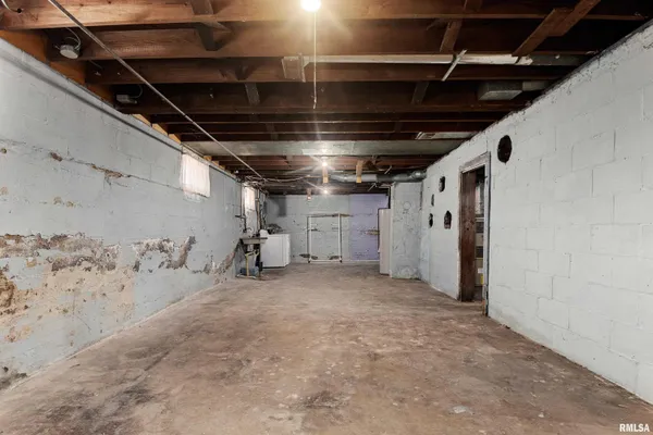 $89,500 | 218 West Elm Street, Chillicothe, IL 61523