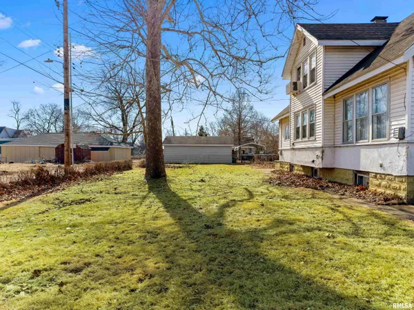 $89,500 | 218 West Elm Street, Chillicothe, IL 61523