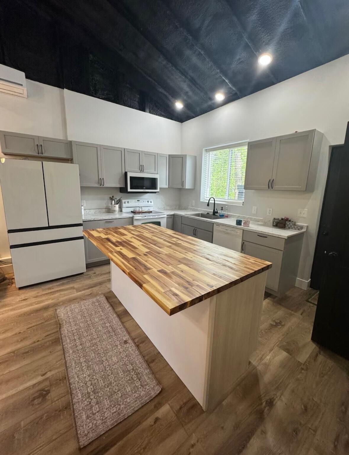 23861 Almy Road Howard City, MI 49329 - Photo 76 of 99 IMG_5010