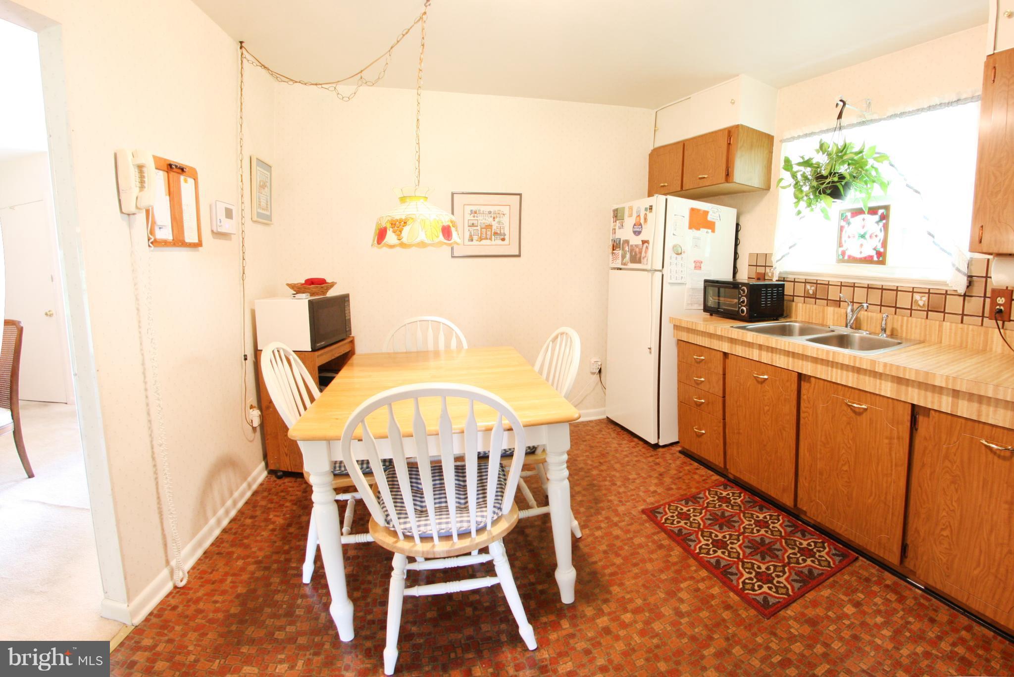 1314 Westburn Road Baltimore, MD 21228 - Photo 8 of 30 Kitchen