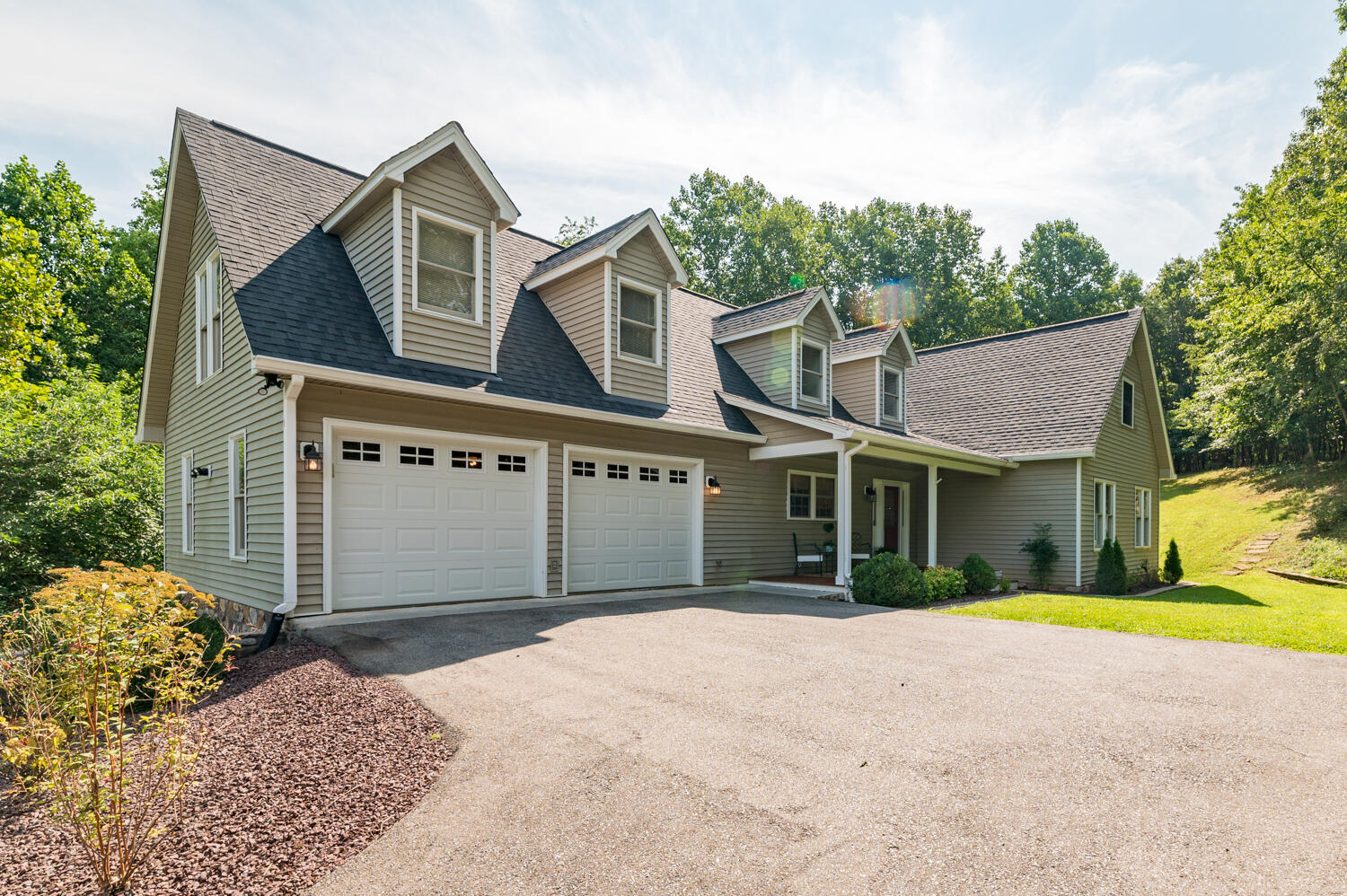 6843 Bellevue Road Forest, VA 24551 - Photo 1 of 71 6843 Bellevue-64