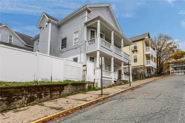 $1,700 | 84 Spring Street, Lincoln, RI 02838