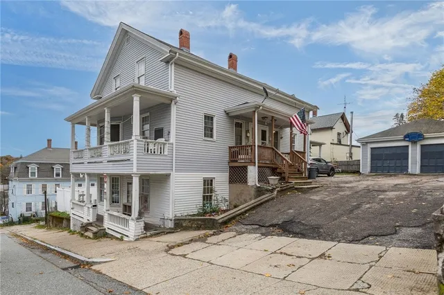 $1,700 | 84 Spring Street, Lincoln, RI 02838