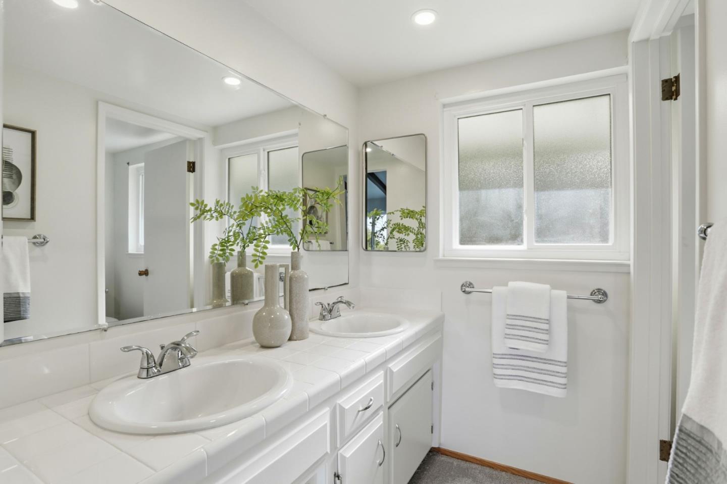 945 Andover Way Los Altos, CA 94024 - Photo 31 of 45