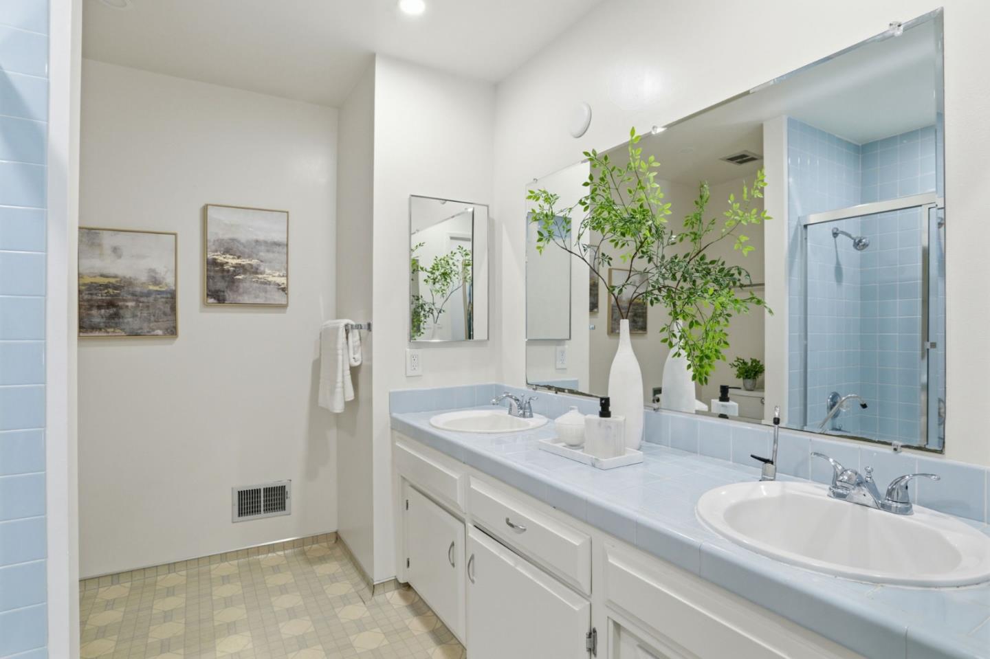 945 Andover Way Los Altos, CA 94024 - Photo 33 of 45