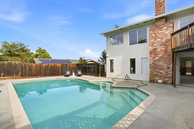 $4,188,888 | 945 Andover Way, Los Altos, CA 94024