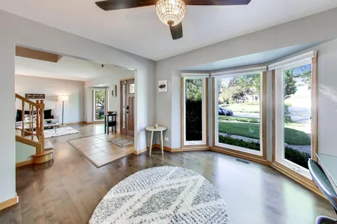 $749,900 | 845 Saugatuck Trail, Vernon Hills, IL 60061