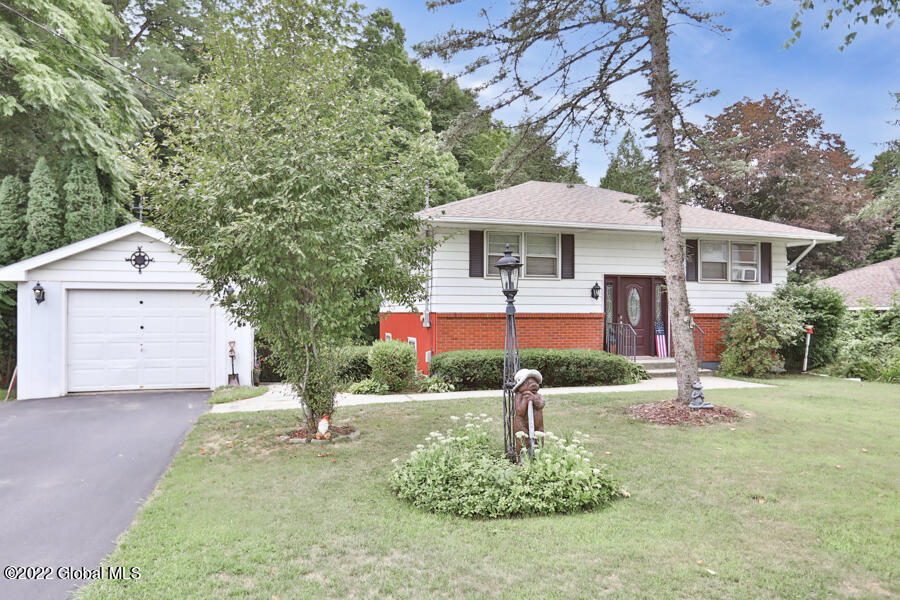 4 Ledgestone Road Brunswick, NY 12180 - Photo 2 of 61 4-Lesgestone-new-2