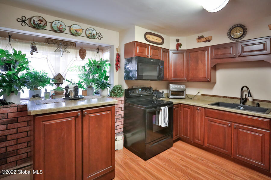 4 Ledgestone Road Brunswick, NY 12180 - Photo 6 of 61 4-Lesgestone-new-5