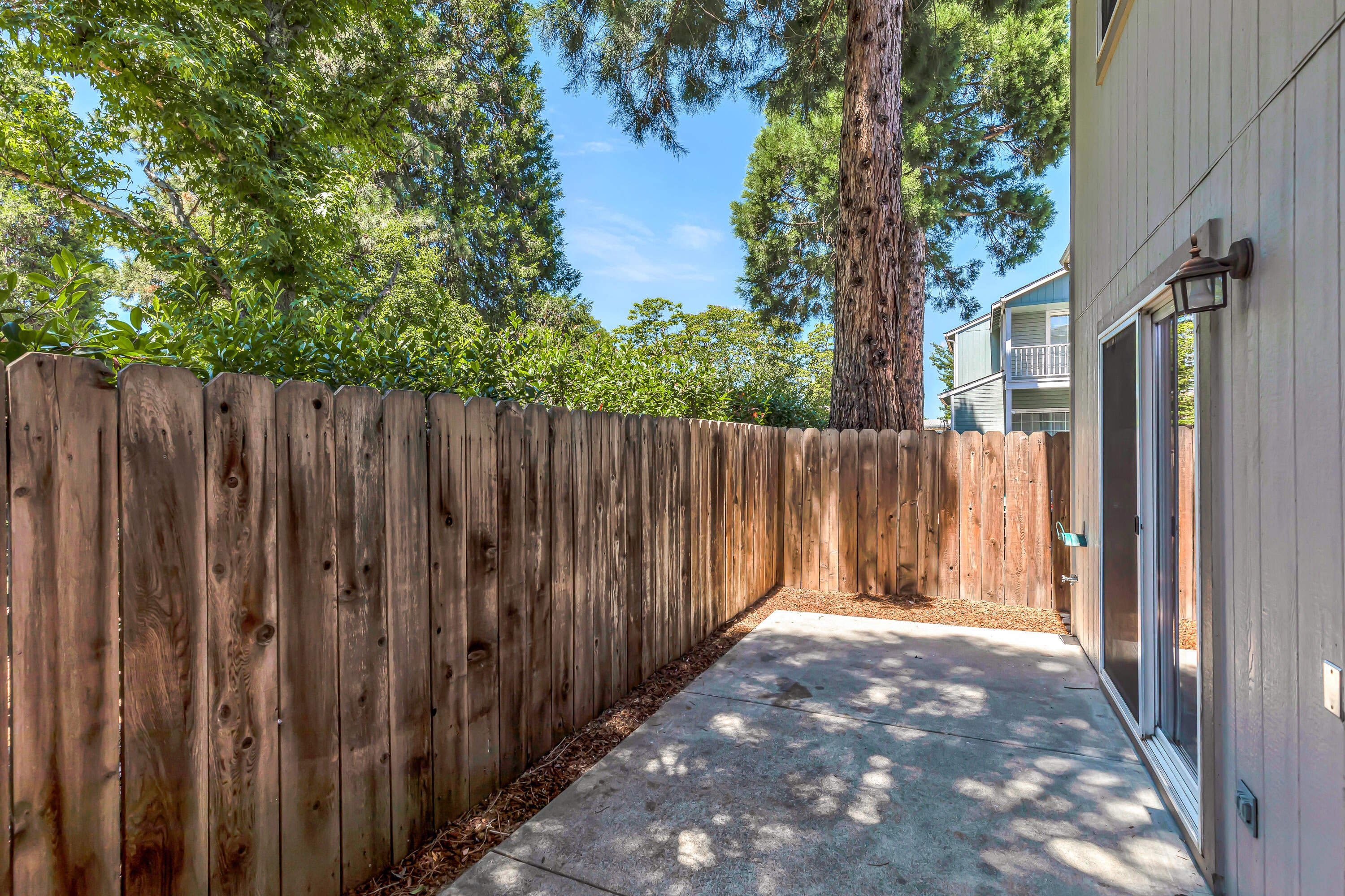 655 Shadow Way Central Point, OR 97502 - Photo 27 of 32 26