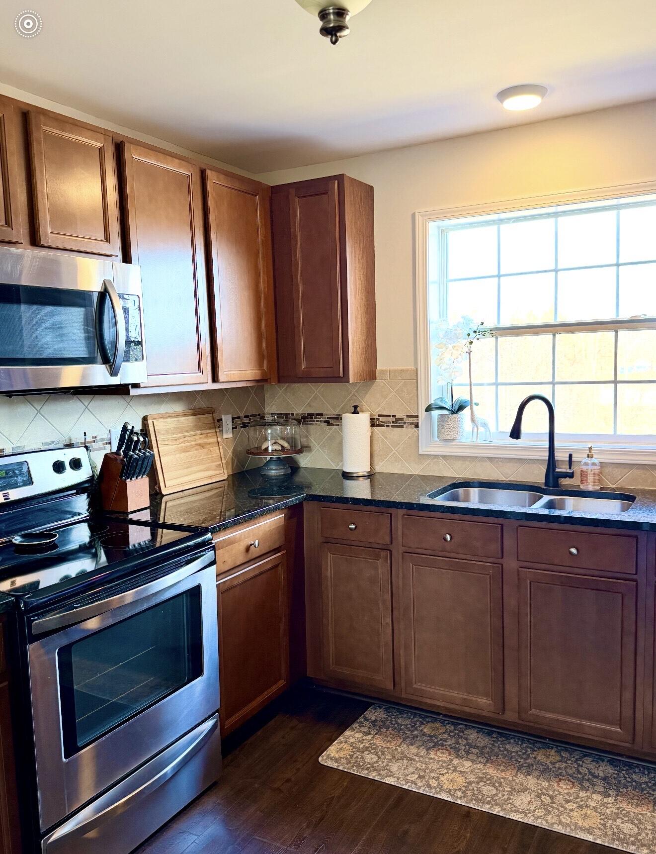 631 Nantucket Drive Lansing, MI 48906 - Photo 11 of 38 kitchen 5