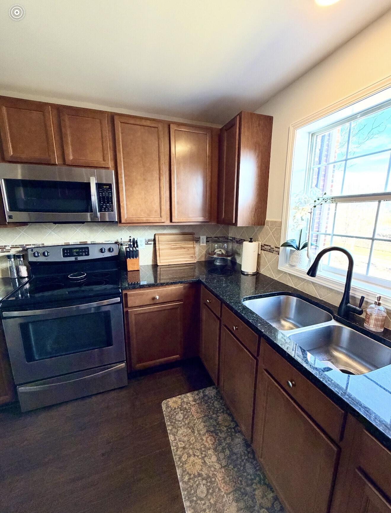 631 Nantucket Drive Lansing, MI 48906 - Photo 12 of 38 kitchen 4