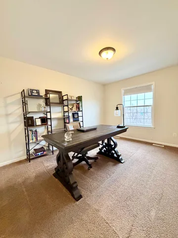 $215,000 | 631 Nantucket Drive, Lansing, MI 48906