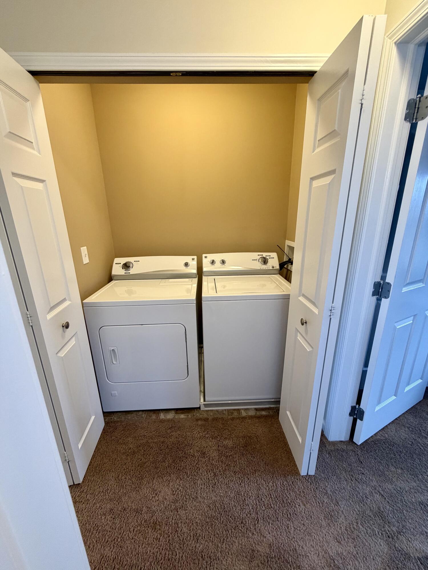 631 Nantucket Drive Lansing, MI 48906 - Photo 30 of 38 Laundry upstairs