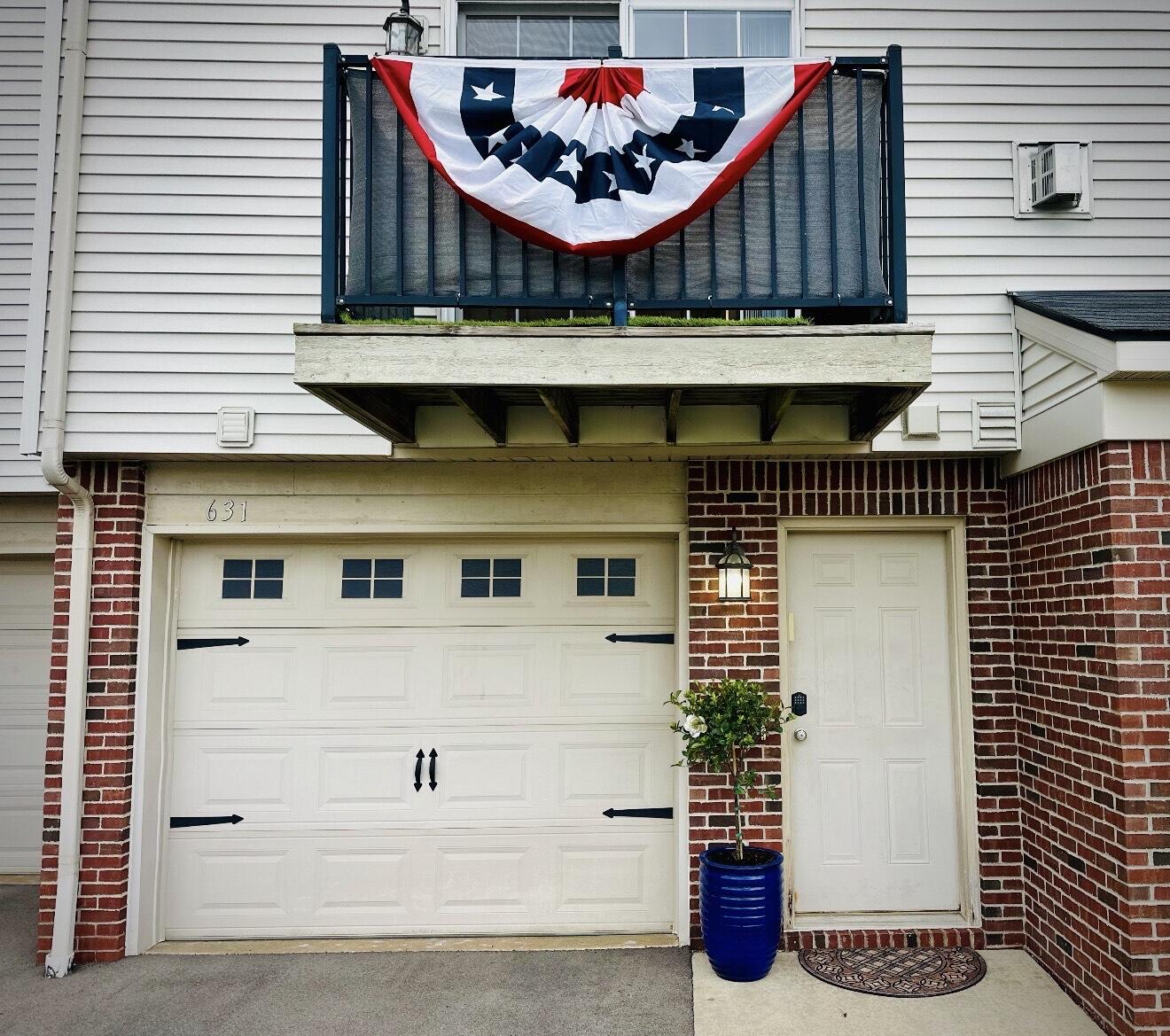 631 Nantucket Drive Lansing, MI 48906 - Photo 35 of 38 outside back