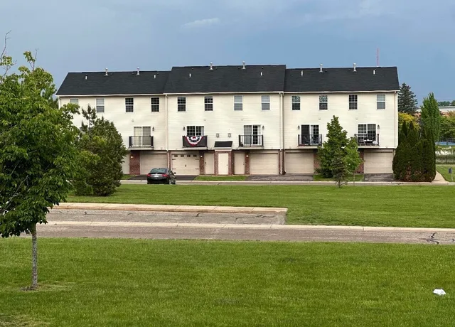 $215,000 | 631 Nantucket Drive, Lansing, MI 48906