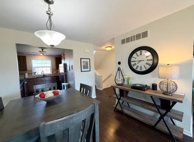 $215,000 | 631 Nantucket Drive, Lansing, MI 48906