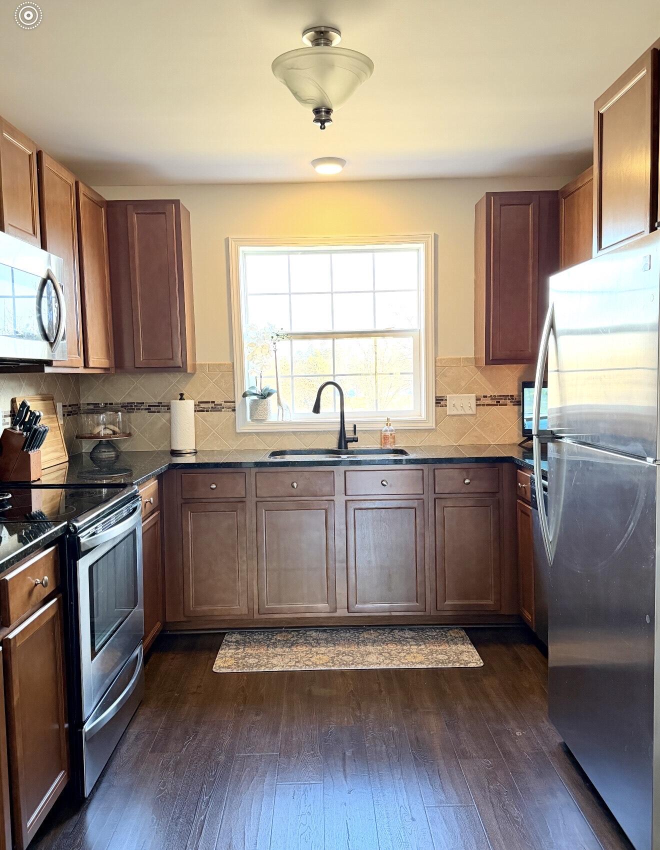631 Nantucket Drive Lansing, MI 48906 - Photo 10 of 38 kitchen 6
